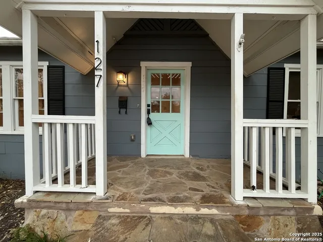 $3,150 | 127 Larchmont Drive, San Antonio, TX 78209