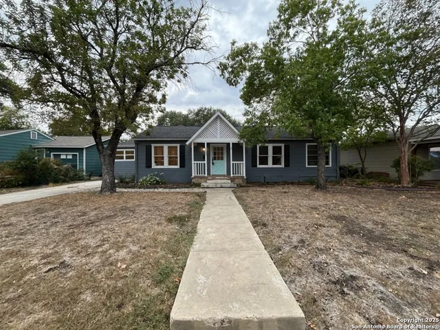 $3,150 | 127 Larchmont Drive, San Antonio, TX 78209