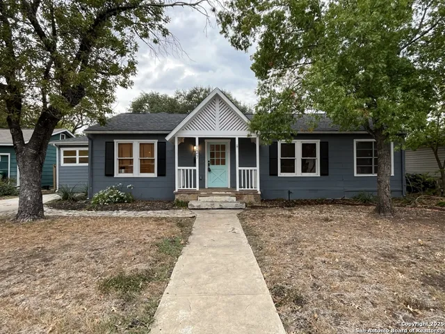 $3,150 | 127 Larchmont Drive, San Antonio, TX 78209