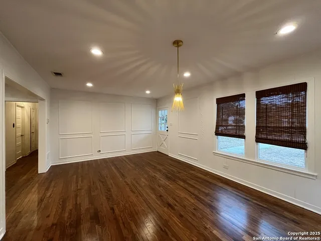 $3,150 | 127 Larchmont Drive, San Antonio, TX 78209