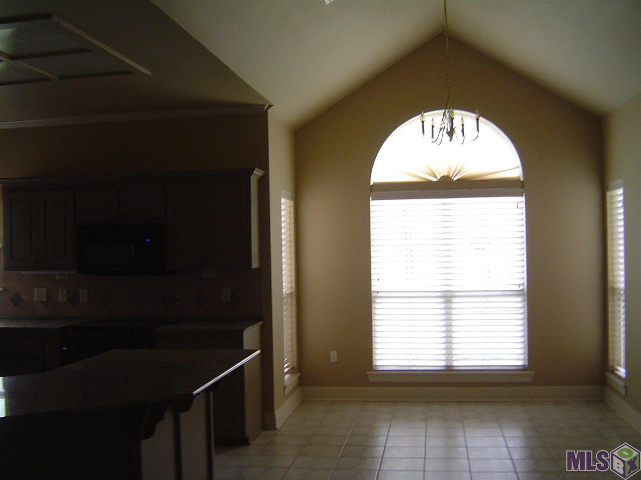 10636 Ridgebrook Avenue Baton Rouge, LA 70809 - Photo 9 of 17
