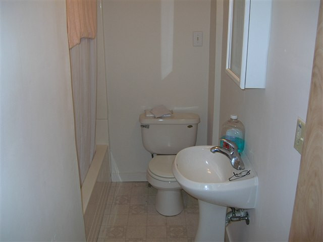 305 Nimitz Road Schenectady, NY 12304 - Photo 6 of 10 Photo 6