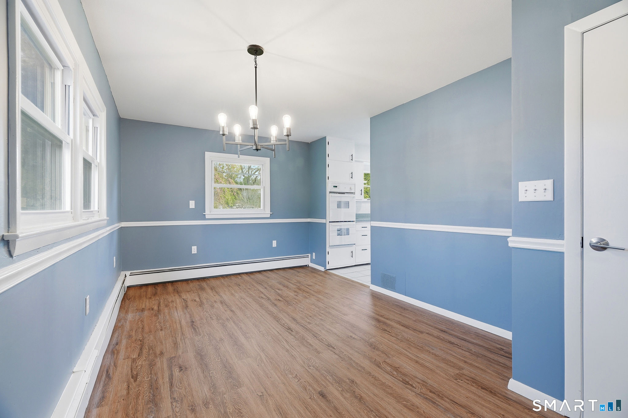 21 Tower Avenue Groton, CT 06340 - Photo 14 of 39 Dining room