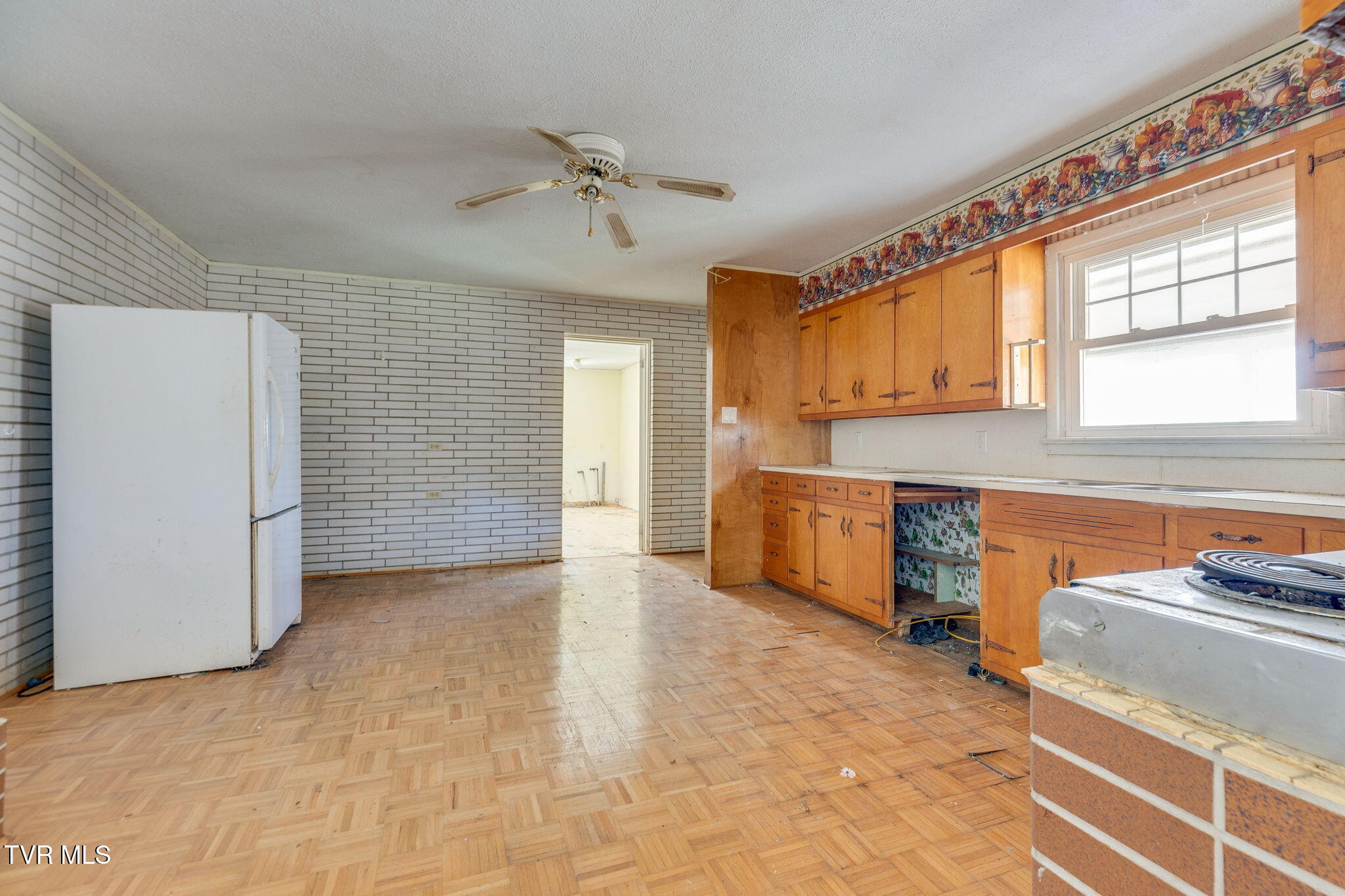 36181 Plum Creek Road Glade Spring, VA 24340 - Photo 11 of 31 010