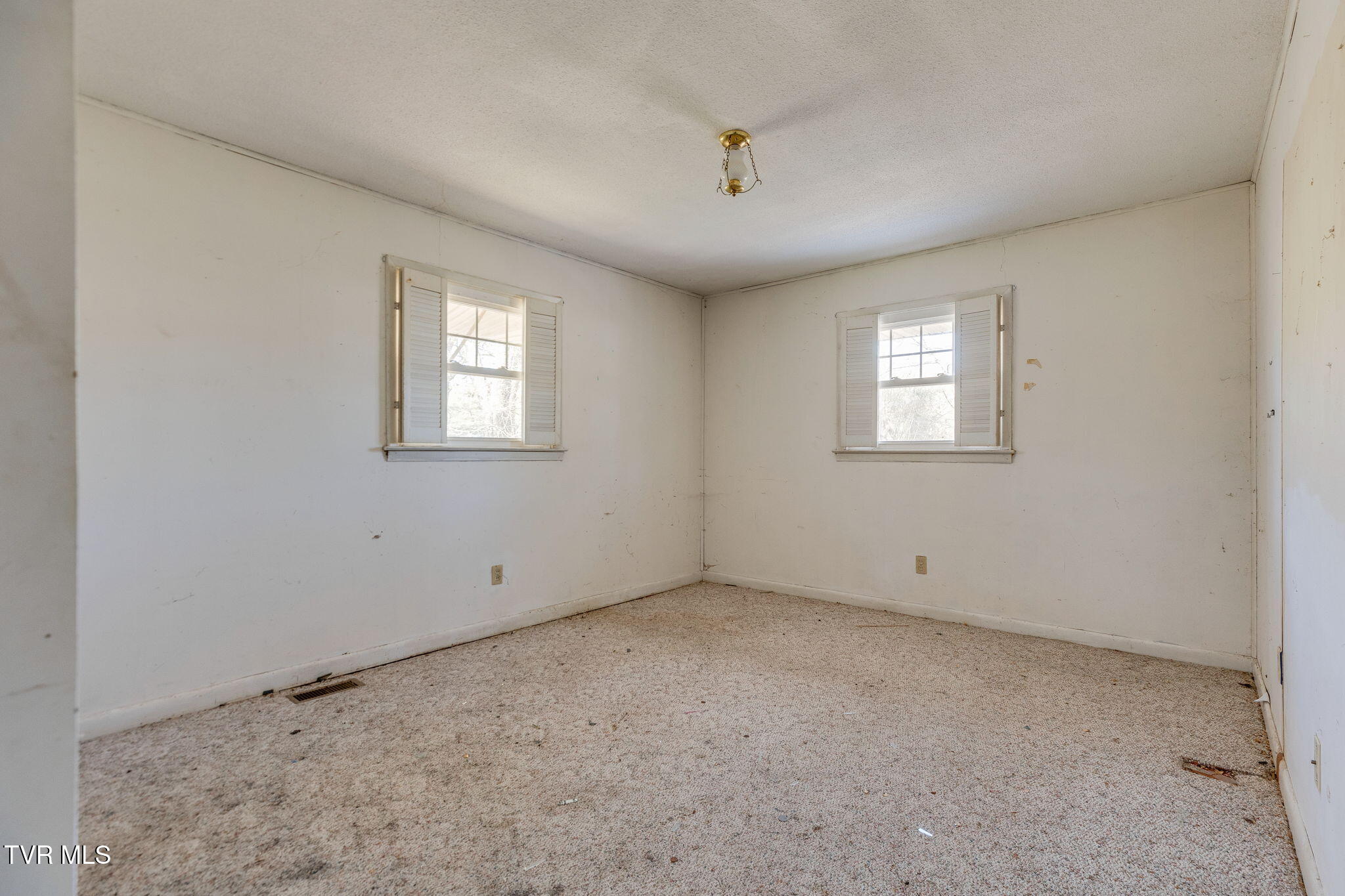 36181 Plum Creek Road Glade Spring, VA 24340 - Photo 17 of 31 021