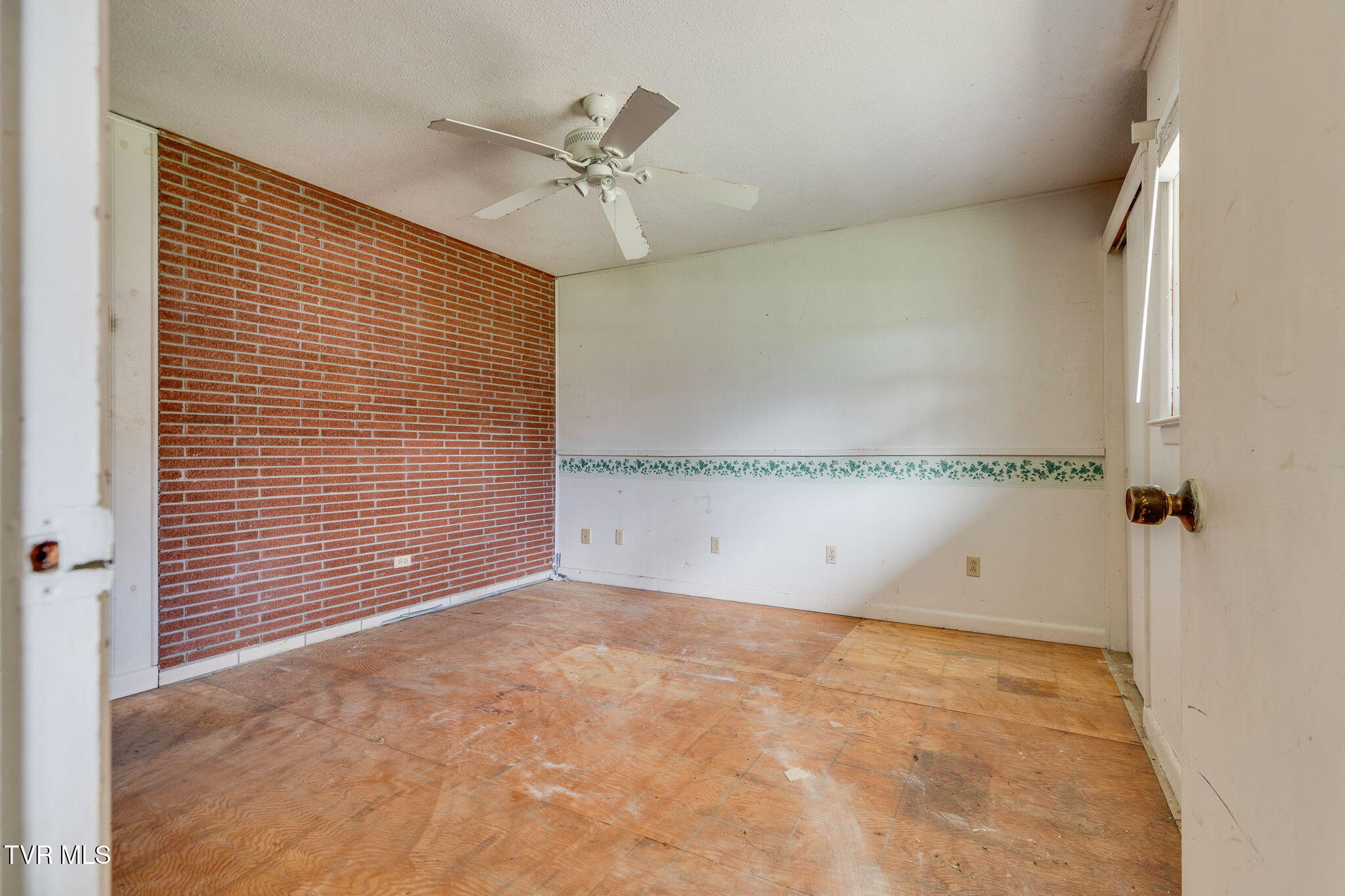 36181 Plum Creek Road Glade Spring, VA 24340 - Photo 19 of 31 027