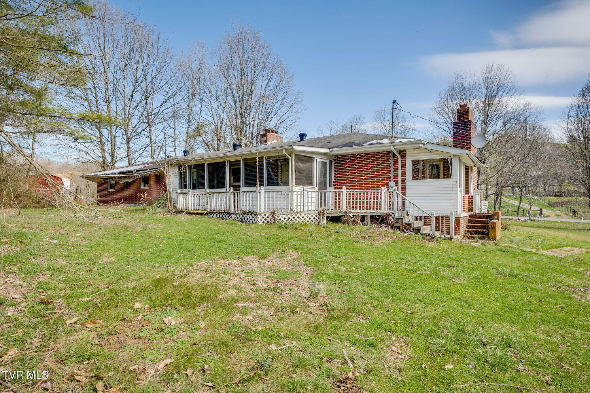 36181 Plum Creek Road Glade Spring, VA 24340 - Photo 26 of 31 035