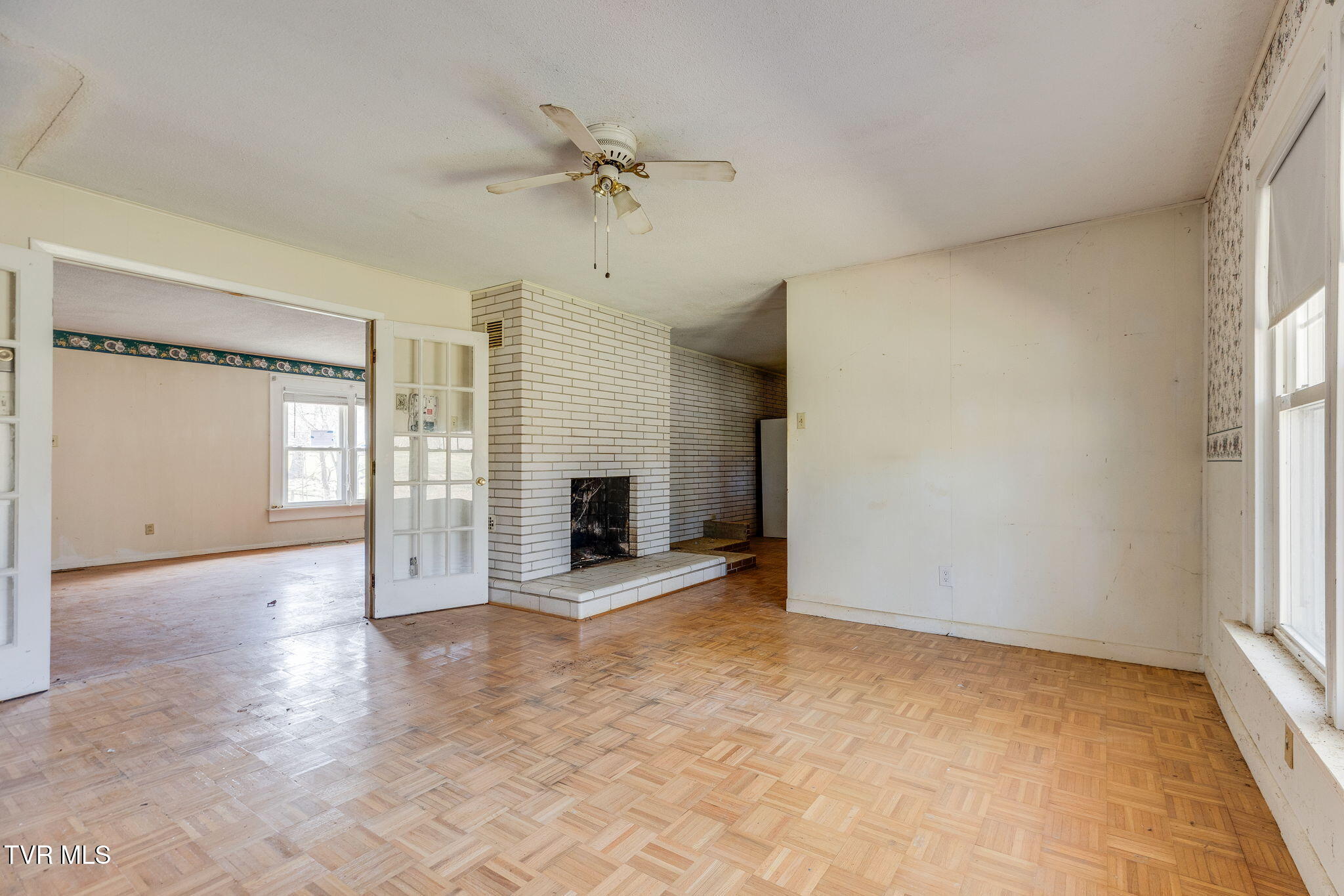 36181 Plum Creek Road Glade Spring, VA 24340 - Photo 5 of 31 009