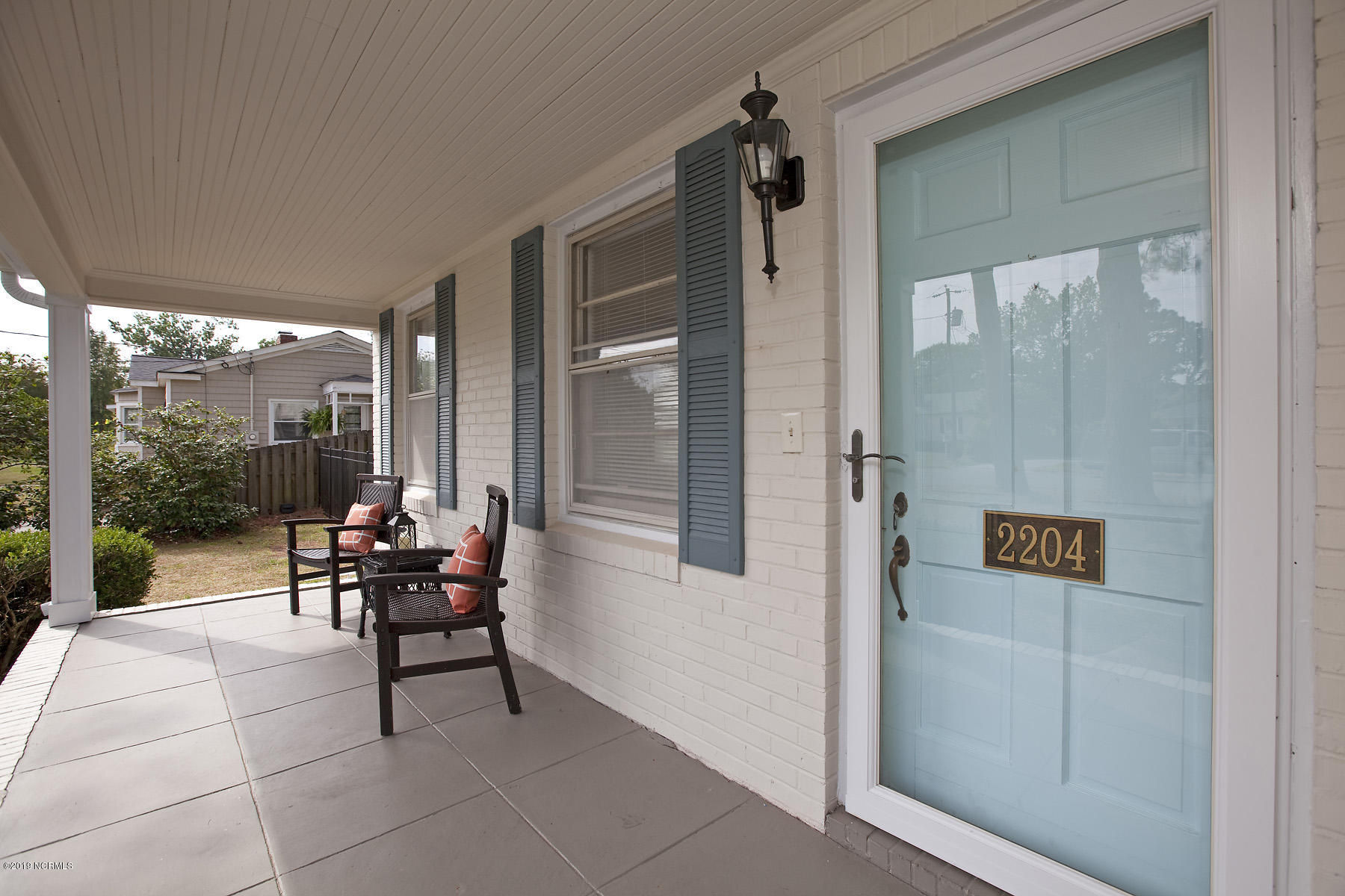 2204 Camellia Drive Wilmington, NC 28403 - Photo 3 of 32 camellia 2004 2fprch caroline_8427