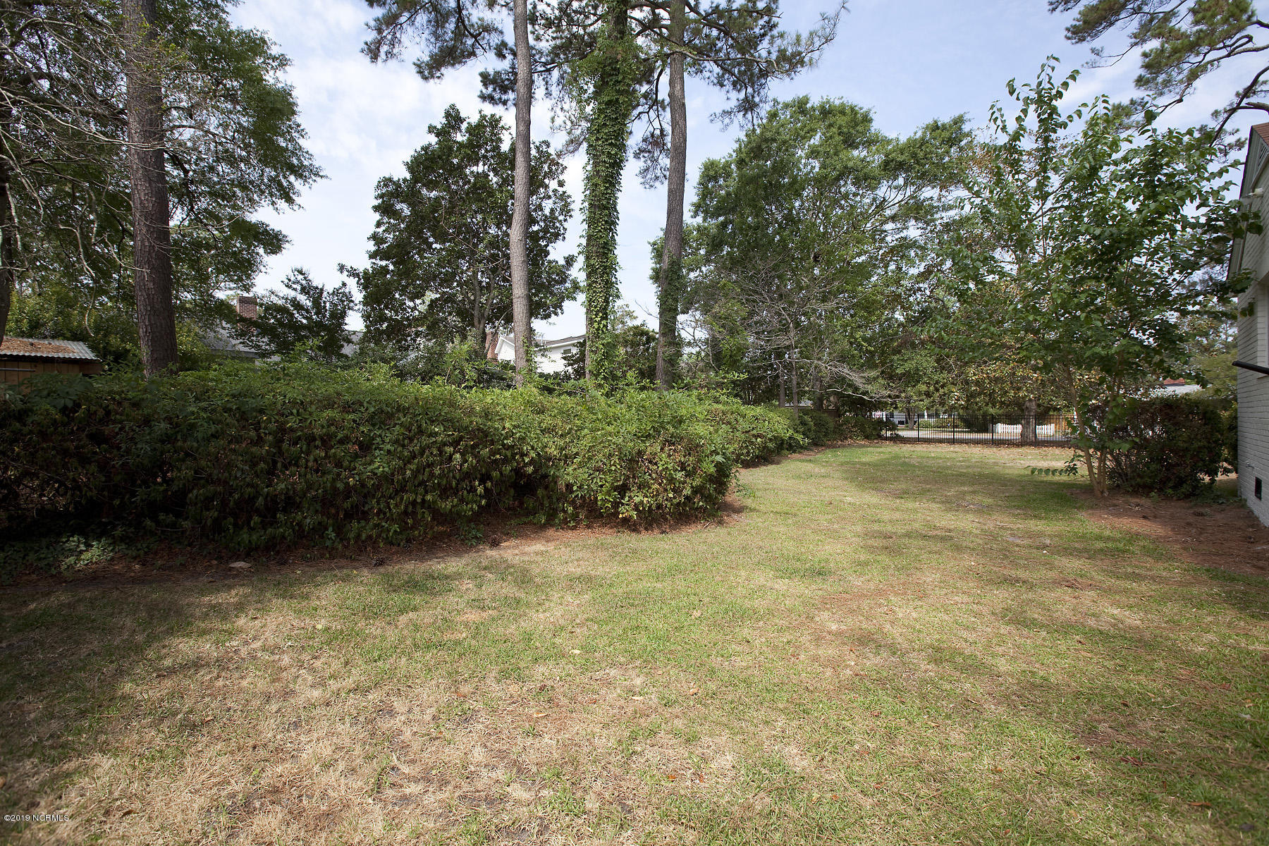 2204 Camellia Drive Wilmington, NC 28403 - Photo 31 of 32 camellia 2004 12byard caroline_8552