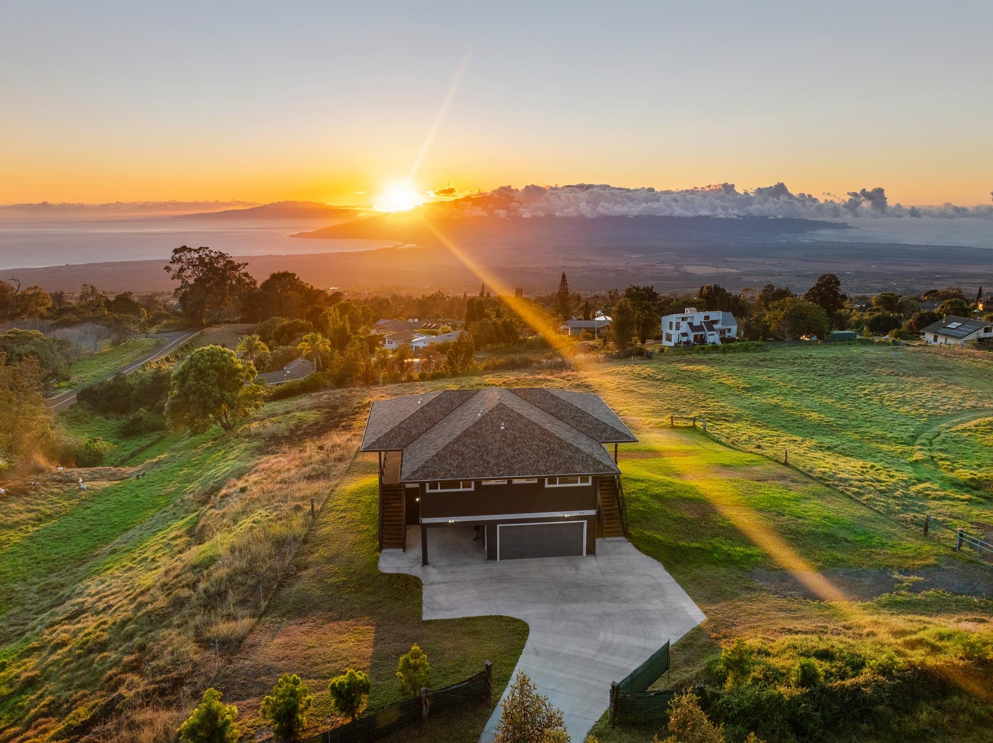 909 Copp Road Kula, HI 96790 - Photo 2 of 48