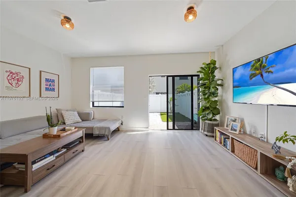 $485,000 | 10589 West 33rd Lane, Hialeah, FL 33018