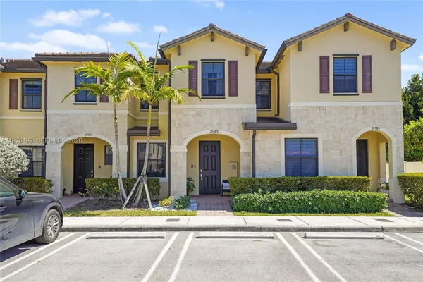 $485,000 | 10589 West 33rd Lane, Hialeah, FL 33018