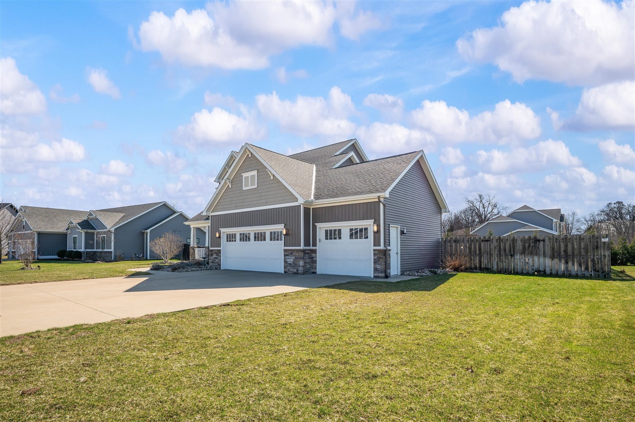 1835 Fox Prairie Road St. Joseph, MI 49085 - Photo 7 of 82