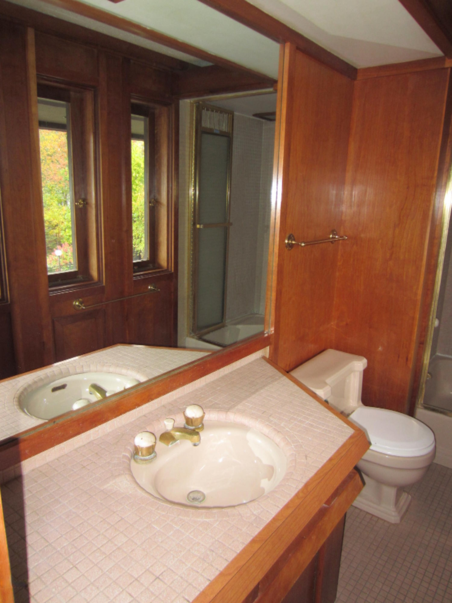 32 West Minges Road Battle Creek, MI 49015 - Photo 33 of 65 upper level full bathroom2
