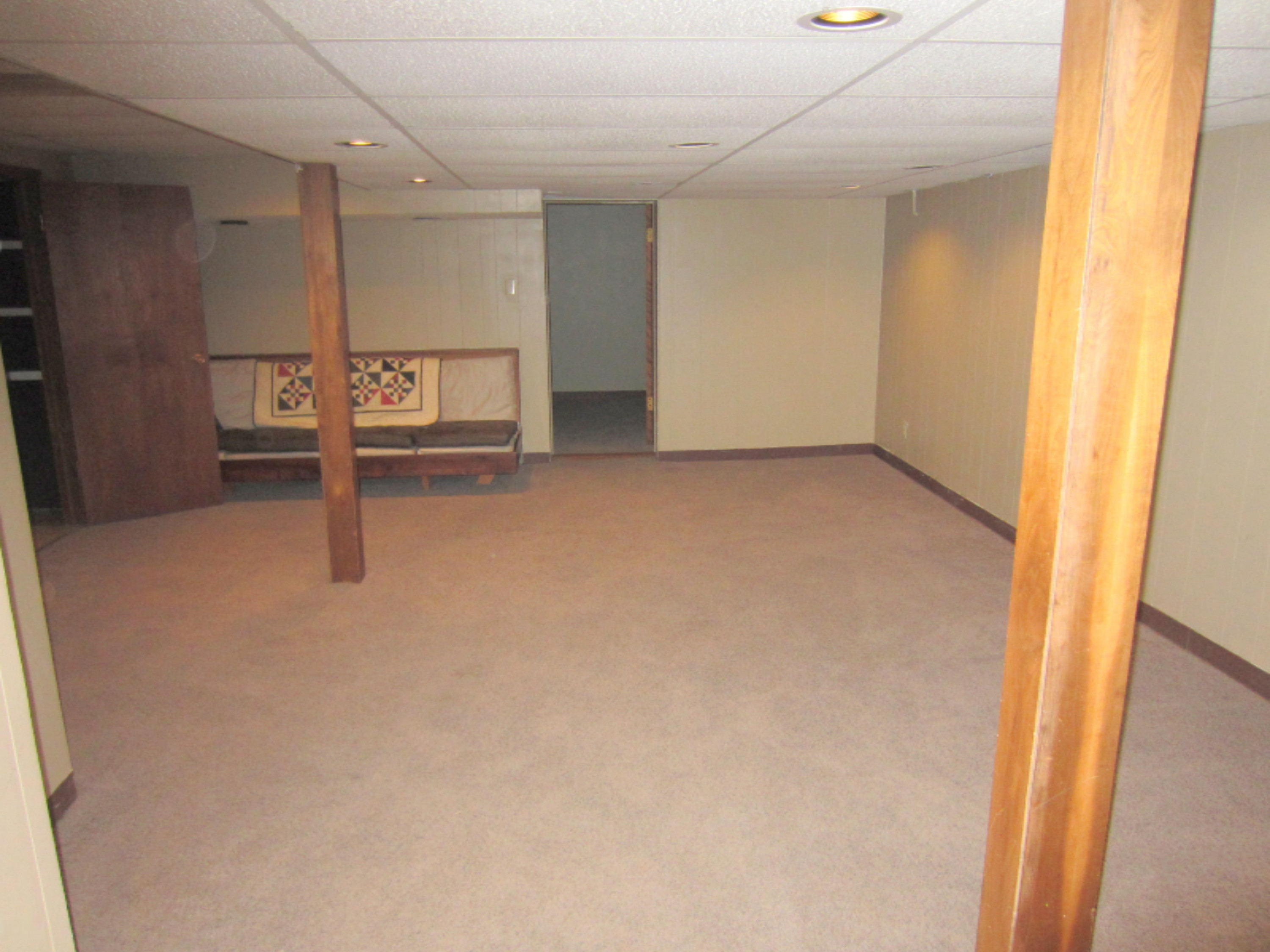 32 West Minges Road Battle Creek, MI 49015 - Photo 44 of 65 rec room1