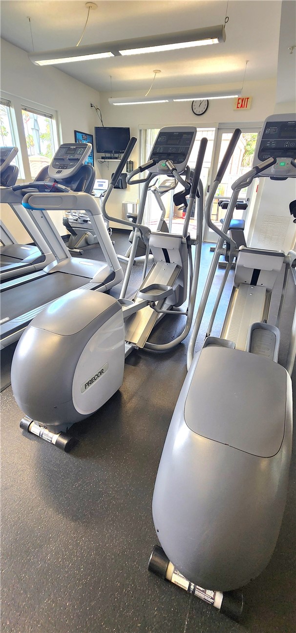388 East Ocean Boulevard, Unit 206 Long Beach, CA 90802 - Photo 29 of 43 a room with view of gym equipment