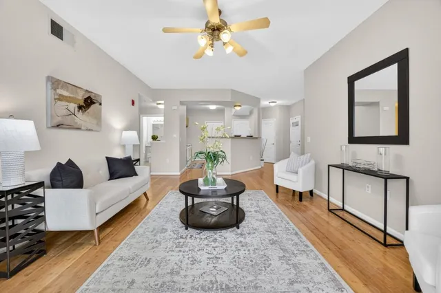 $319,000 | 1900 Danbrook Drive, Unit 516, Sacramento, CA 95835