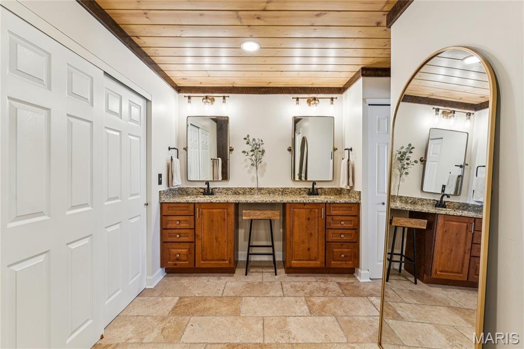 1920 Baxter Ridge Drive Chesterfield, MO 63017 - Photo 17 of 53