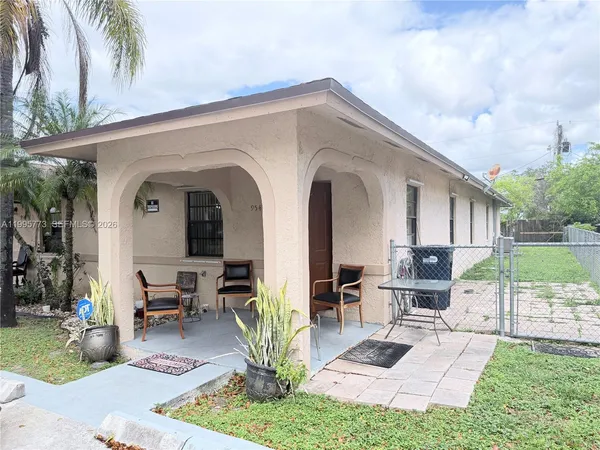$2,500 | 954 Northwest 14th Street, Florida City, FL 33034