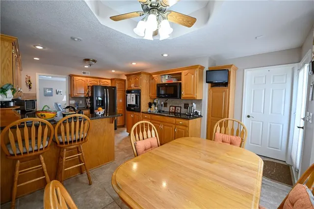 $525,000 | 5118 Pelican Point, Lee's Summit, MO 64082