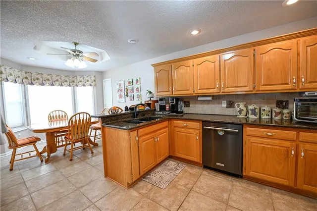 $525,000 | 5118 Pelican Point, Lee's Summit, MO 64082