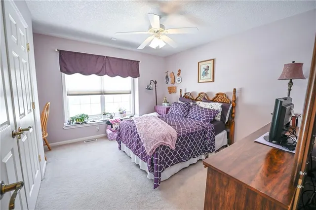 $525,000 | 5118 Pelican Point, Lee's Summit, MO 64082