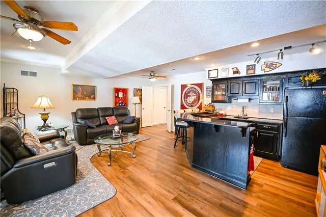 $525,000 | 5118 Pelican Point, Lee's Summit, MO 64082