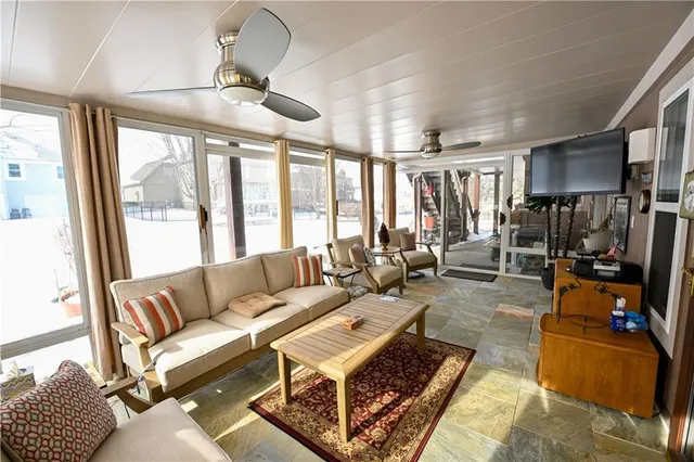 $525,000 | 5118 Pelican Point, Lee's Summit, MO 64082