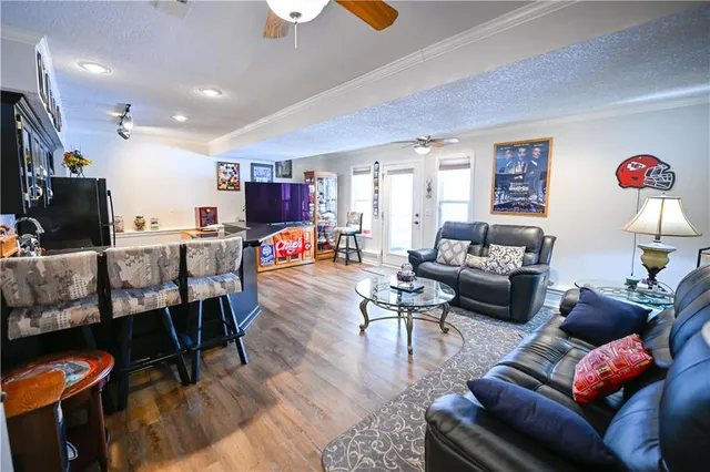 $525,000 | 5118 Pelican Point, Lee's Summit, MO 64082