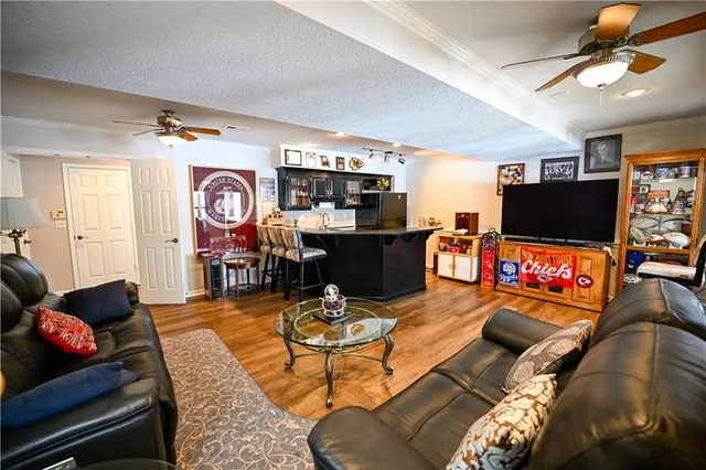 $525,000 | 5118 Pelican Point, Lee's Summit, MO 64082