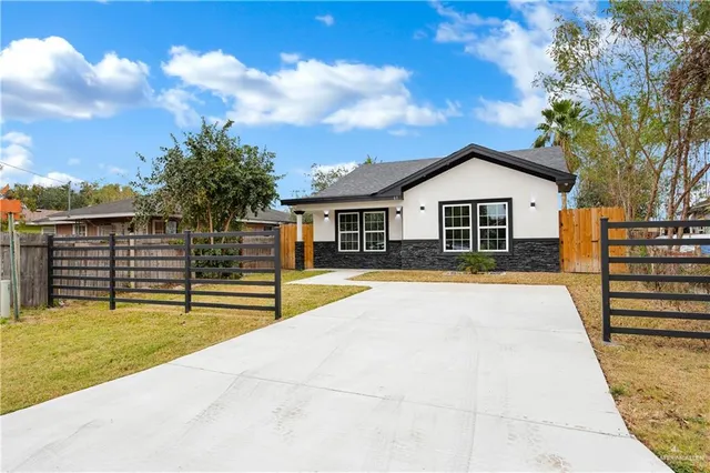 $189,900 | 612 South 21st Street, Donna, TX 78537