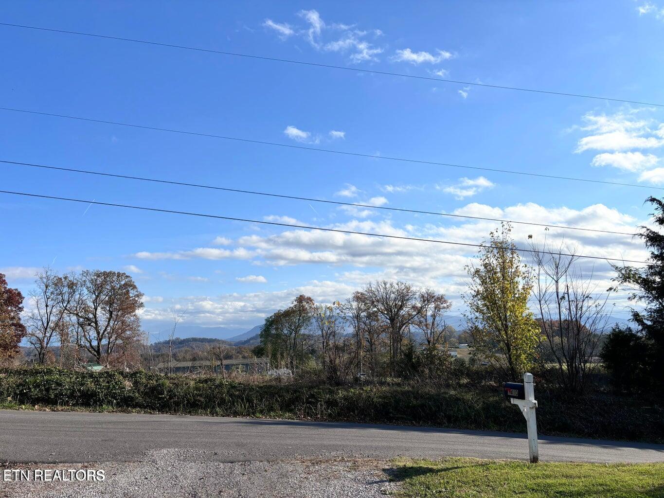 1410 Pine Ridge Road Seymour, TN 37865 - Photo 3 of 19 20241126192338976267000000-o