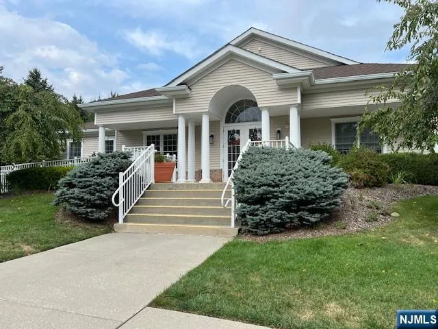 $449,900 | 7 Ridgeview Lane, Mount Arlington, NJ 07856