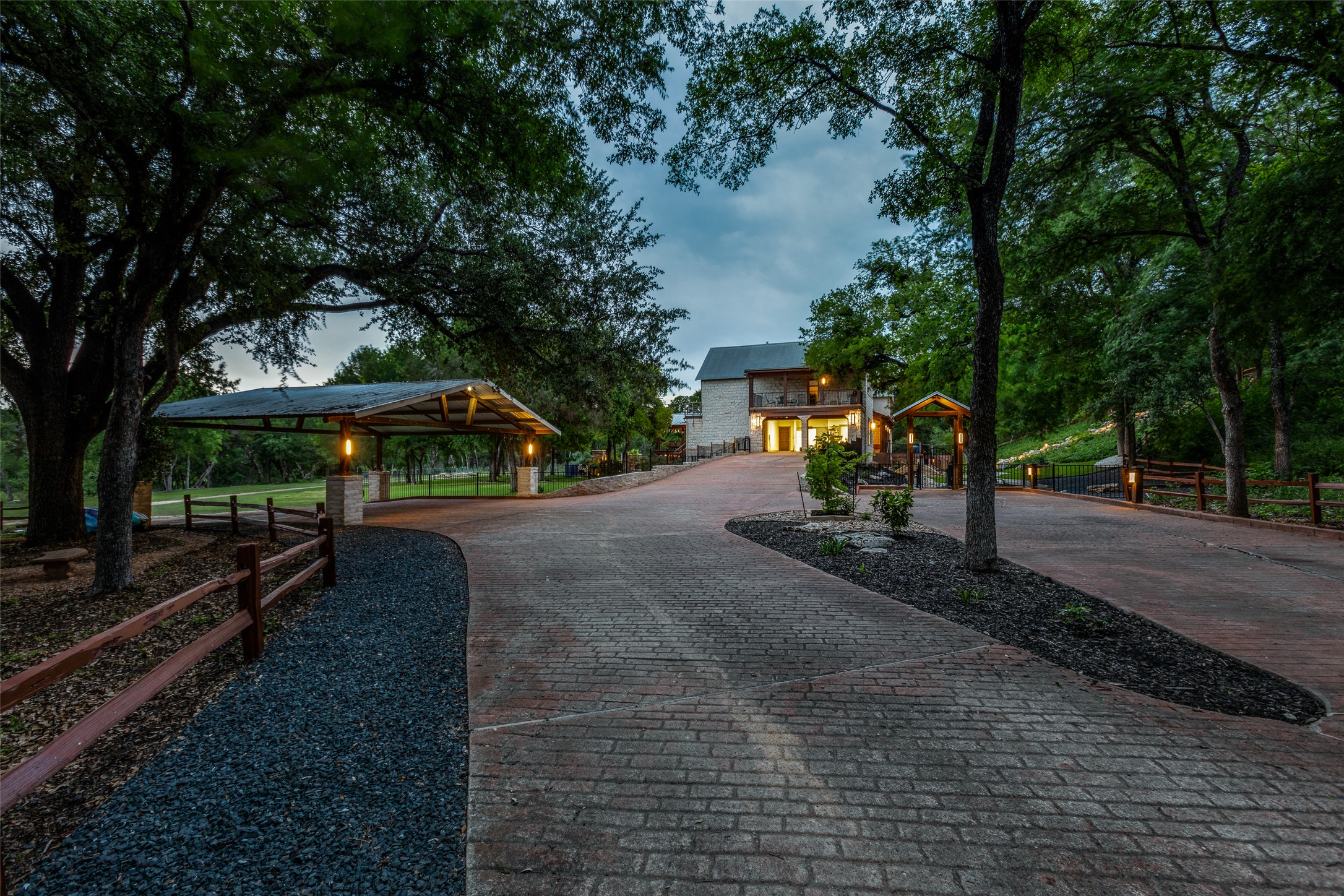 608 Innwood Drive Georgetown, TX 78628 - Photo 36 of 40 Driveway leading up to peace and solitude on ~6.5 acres