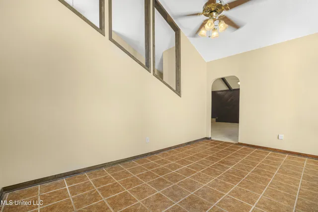 $2,400 | 4409 Shadow Wood Circle, Pascagoula, MS 39581