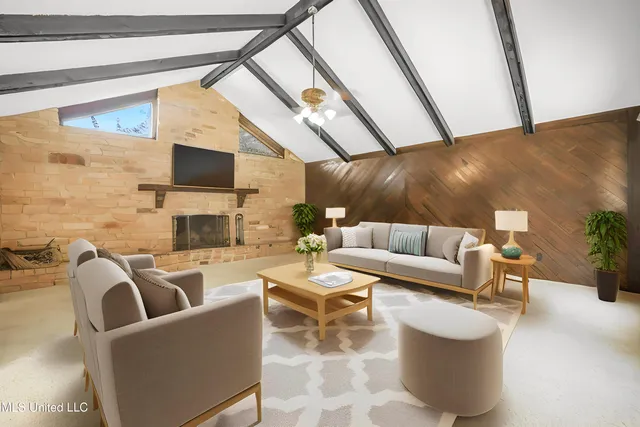 $2,400 | 4409 Shadow Wood Circle, Pascagoula, MS 39581