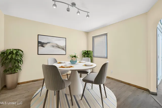 $2,400 | 4409 Shadow Wood Circle, Pascagoula, MS 39581