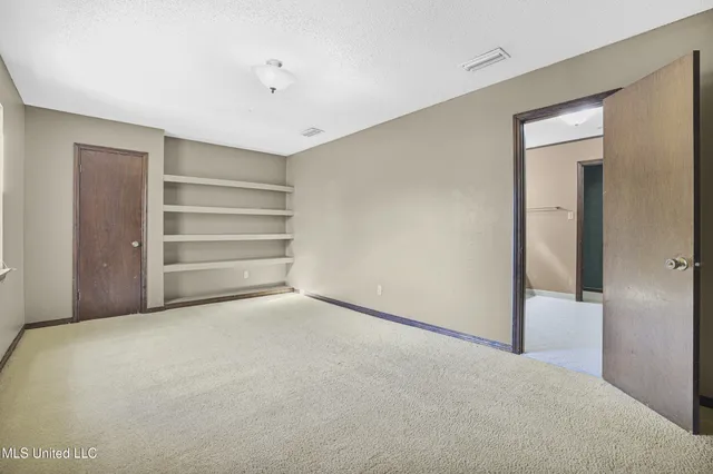 $2,400 | 4409 Shadow Wood Circle, Pascagoula, MS 39581