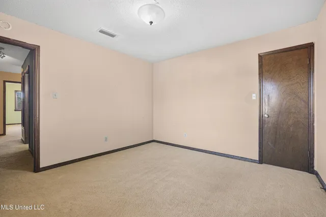 $2,400 | 4409 Shadow Wood Circle, Pascagoula, MS 39581