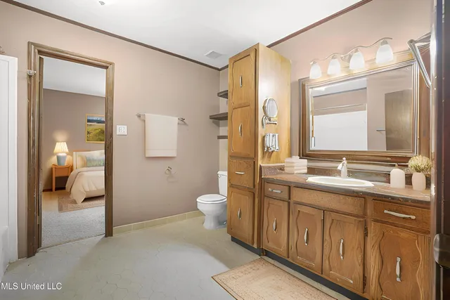 $2,400 | 4409 Shadow Wood Circle, Pascagoula, MS 39581