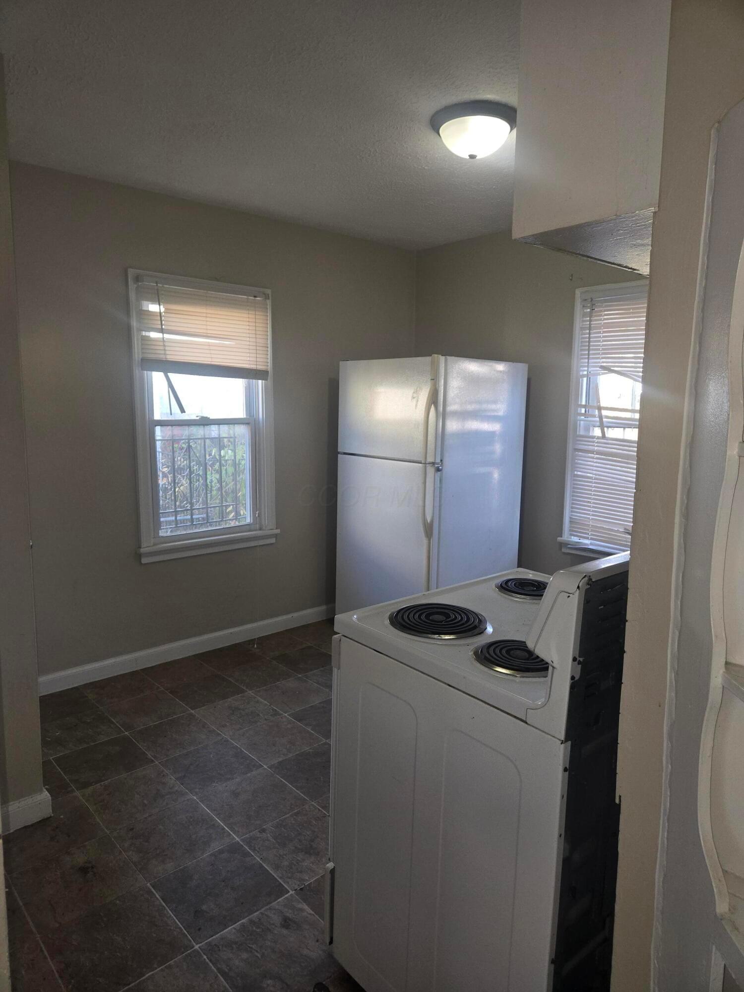 2152 Gerbert Road Columbus, OH 43211 - Photo 8 of 20