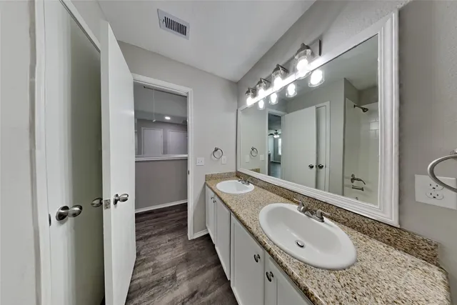 $2,195 | 14906 Sugarhollow Drive, Sugar Land, TX 77498
