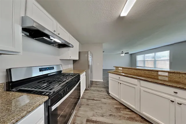 $2,195 | 14906 Sugarhollow Drive, Sugar Land, TX 77498