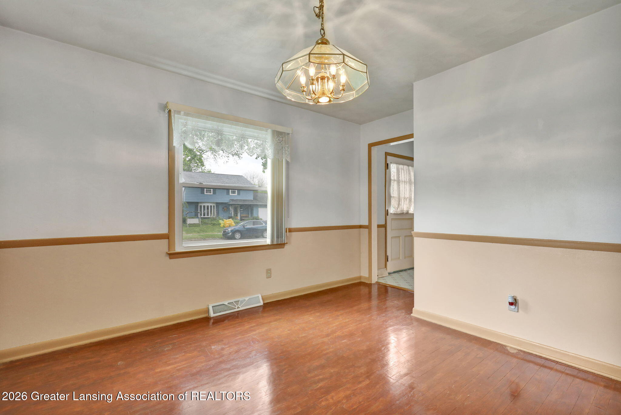 2525 Bedford Road Lansing, MI 48911 - Photo 11 of 31