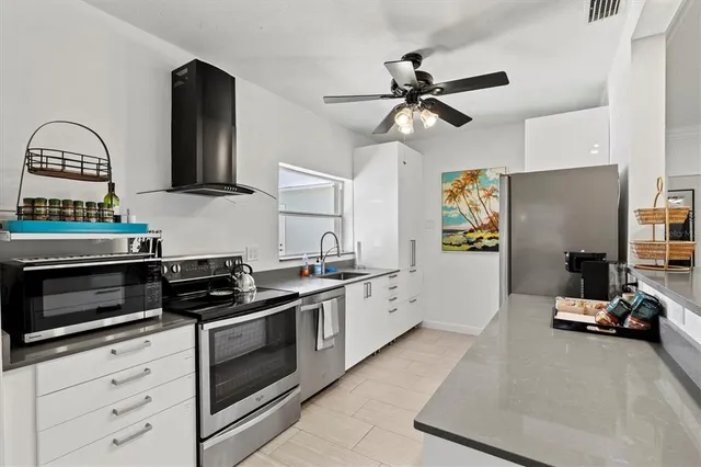 $10,000 | Undisclosed Address, Sarasota, FL 34237