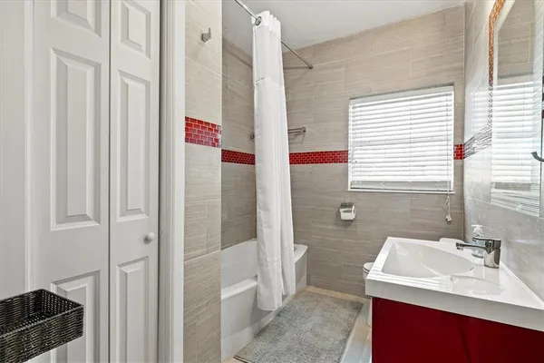 $10,000 | Undisclosed Address, Sarasota, FL 34237