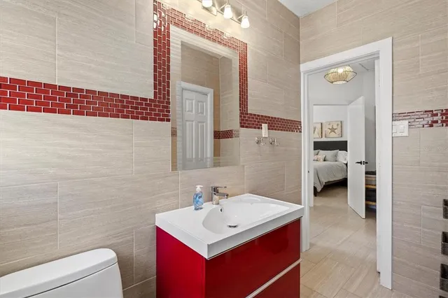 $10,000 | Undisclosed Address, Sarasota, FL 34237