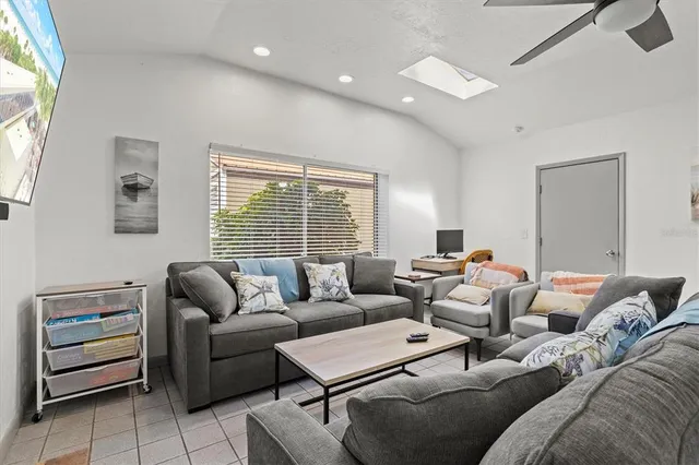 $10,000 | Undisclosed Address, Sarasota, FL 34237