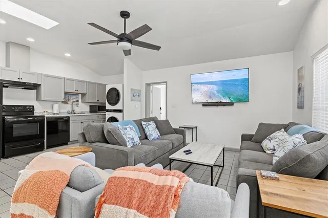 $10,000 | Undisclosed Address, Sarasota, FL 34237